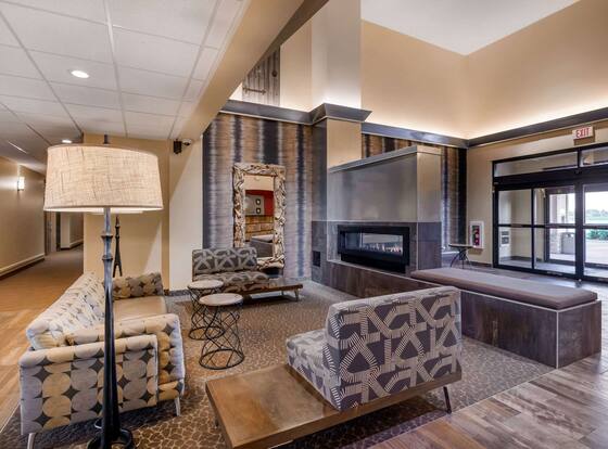 Comfort Suites Burlington is a family friendly hotel in Burlington, Iowa (IA)