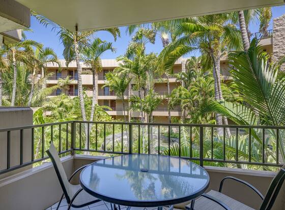 Paki Maui #318 1 Bedroom Condo by RedAwning is a family friendly hotel in Lahaina, Hawaii (HI)