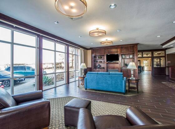 Comfort Suites Columbia - University Area is a family friendly hotel in Columbia, Missouri (MO)