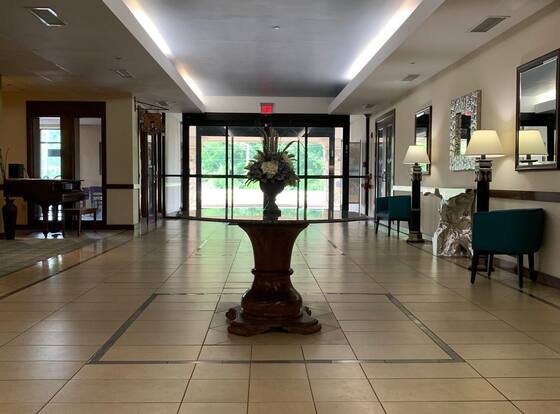 George Washington Hotel Busch Gardens is a family friendly hotel in Williamsburg, Virginia (VA)