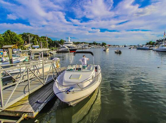InnSeason Resorts HarborWalk is a family friendly hotel in West Falmouth, Massachusetts (MA)