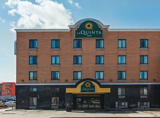 La Quinta Inn by Wyndham Queens (New York City) is a family friendly hotel in New York City (NYC), New York (NY)