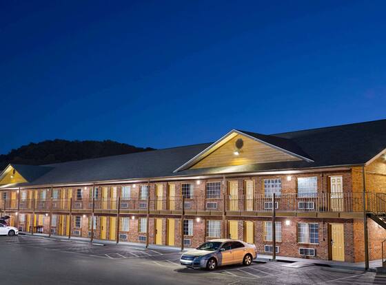 Super 8 by Wyndham Whites Creek/ Nashville NW Area is a family friendly hotel in Nashville, Tennessee (TN)