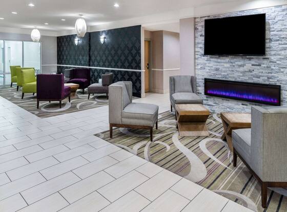 La Quinta Inn & Suites by Wyndham Roswell is a family friendly hotel in Roswell, New Mexico (NM)
