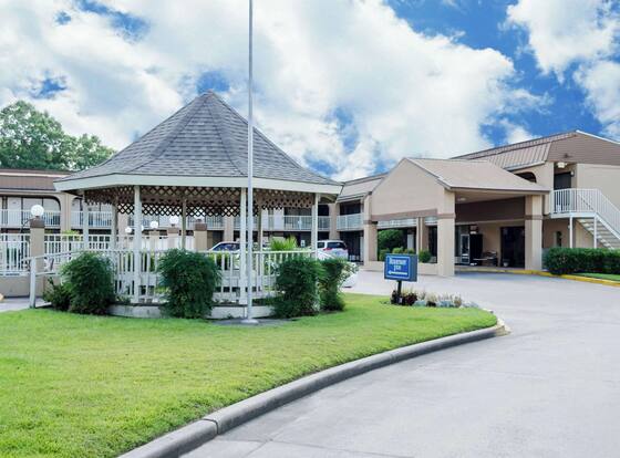 Rodeway Inn Vicksburg is a family friendly hotel in Vicksburg, Mississippi (MS)