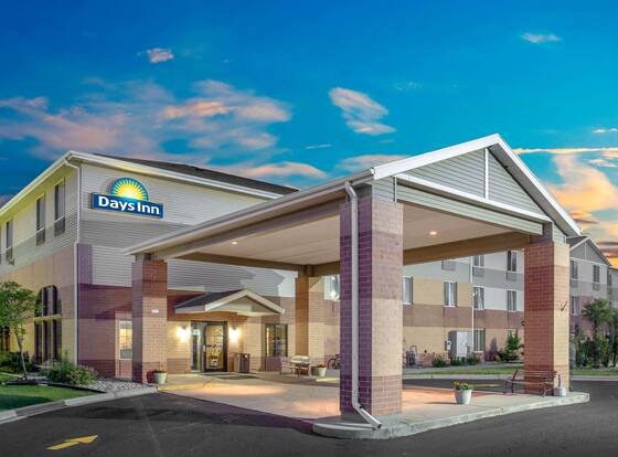 Days Inn by Wyndham Madison NE/Windsor is a family friendly hotel in DeForest, Wisconsin (WI)
