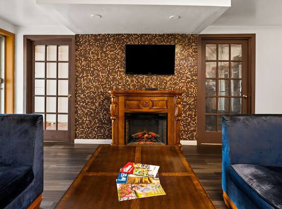 Rodeway Inn is a family friendly hotel in Gloucester City, New Jersey (NJ)