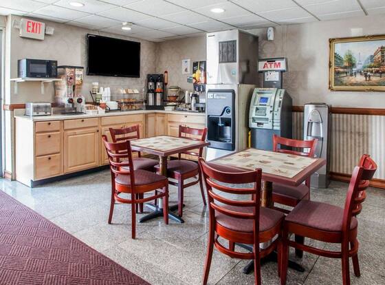 Rodeway Inn Jersey City near Hoboken is a family friendly hotel in Jersey City, New Jersey (NJ)