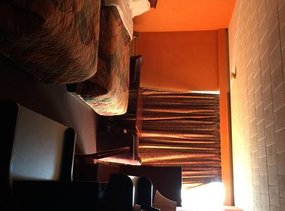 Clinton Manor Hotel Union is a family friendly hotel in Union, New Jersey (NJ)