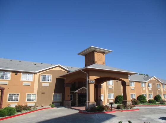 Best Western Emporia Inn is a family friendly hotel in Emporia, Kansas (KS)