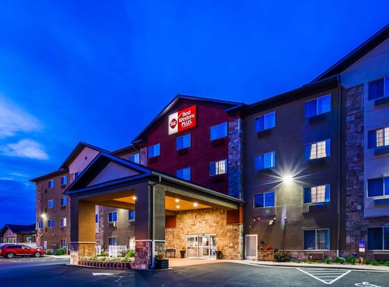 Best Western Plus Blaine at the National Sports Center is a family friendly hotel in Blaine, Minnesota (MN)