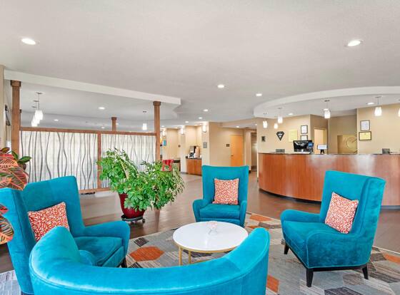 Comfort Suites Oxford I-20 exit 188 is a family friendly hotel in Oxford, Alabama (AL)