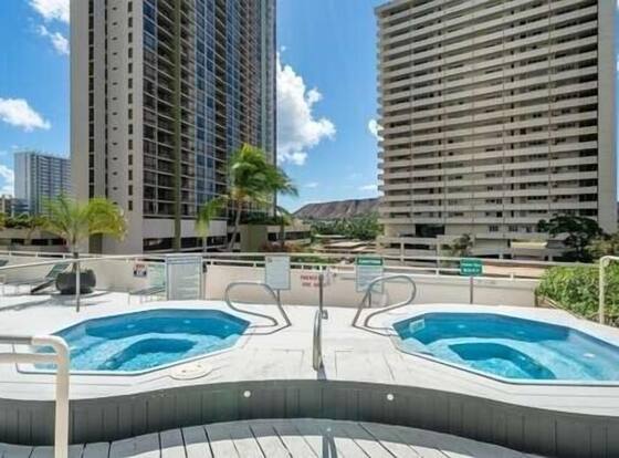 Tower 2 Suite 3709 - QQP by Koko Resort Vacation Rentals is a family friendly hotel in Honolulu, Hawaii (HI)