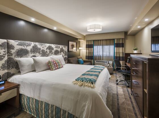 The Kenilworth Hotel - Newark Airport West is a family friendly hotel in Kenilworth, New Jersey (NJ)