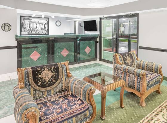 Super 8 by Wyndham Mobile is a family friendly hotel in Mobile, Alabama (AL)