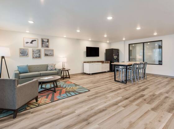 WoodSpring Suites Meridian is a family friendly hotel in Meridian, Idaho (ID)