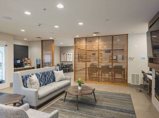 Holiday Inn Express & Suites Marquette by IHG is a family friendly hotel in Marquette, Michigan (MI)