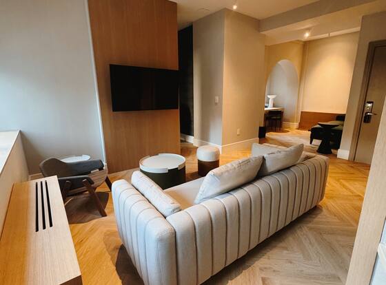 Aura Hotel Times Square is a family friendly hotel in New York City (NYC), New York (NY)