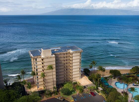 Maui Kai 804 Oceanfront 1 Bd/1ba 1 Bedroom Condo by RedAwning is a family friendly hotel in Lahaina, Hawaii (HI)