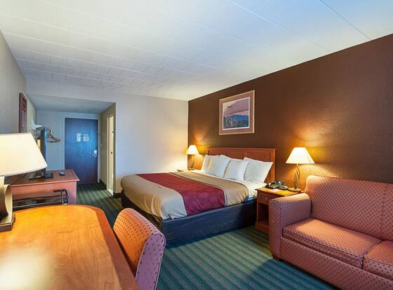 Quality Inn Near Pimlico Racetrack is a family friendly hotel in Baltimore, Maryland (MD)