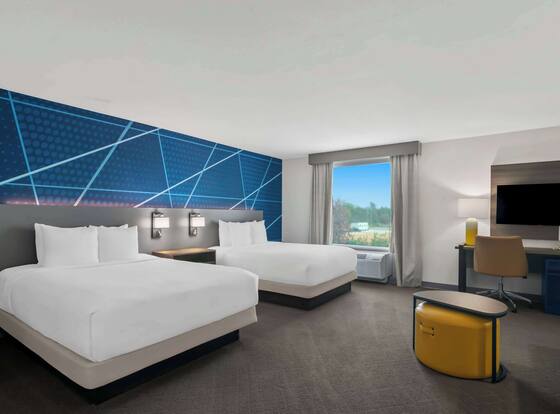 Comfort Suites Bentonville - Rogers is a family friendly hotel in Bentonville, Arkansas (AR)