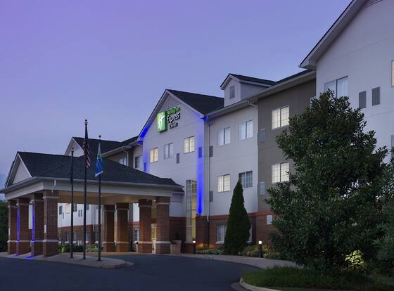 Holiday Inn Express & Suites Charlottesville - Ruckersville by IHG is a family friendly hotel in Twin Lakes, Virginia (VA)