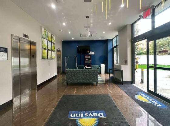 Days Inn by Wyndham Brooklyn / Eastern Parkway is a family friendly hotel in Brooklyn, New York (NY)