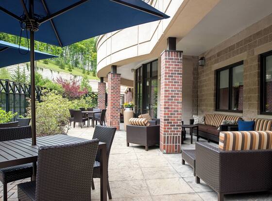 Courtyard by Marriott Hanover Lebanon is a family friendly hotel in Lebanon, New Hampshire (NH)