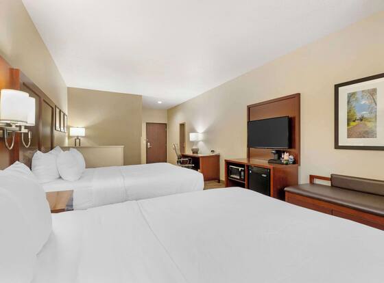 Comfort Suites Cedar Falls is a family friendly hotel in Cedar Falls, Iowa (IA)