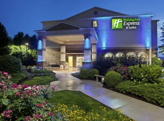Holiday Inn Express & Suites Allentown West by IHG is a family friendly hotel in Allentown, Pennsylvania (PA)