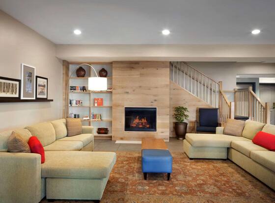 Country Inn & Suites by Radisson, Camp Springs (Andrews Air Force Base), MD is a family friendly hotel in Suitland, Maryland (MD)