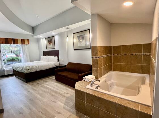 Hometowne Studios & Suites By Red Roof Washington is a family friendly hotel in Washington, Pennsylvania (PA)