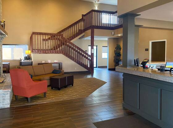 Comfort Suites Peoria I-74 is a family friendly hotel in Peoria, Illinois (IL)