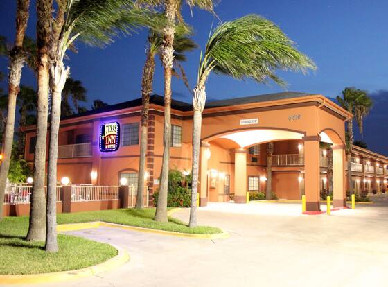 Texas Inn and Suites McAllen at La Plaza Mall and Airport is a family friendly hotel in McAllen, Texas (TX)