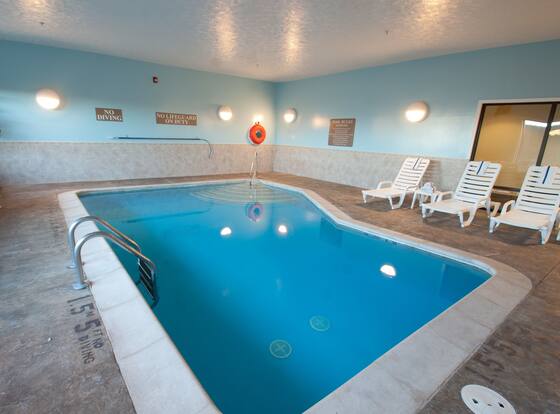 Comfort Suites Speedway - Kansas City is a family friendly hotel in Kansas City, Kansas (KS)