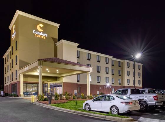 Comfort Suites Pelham Hoover I-65 is a family friendly hotel in Pelham, Alabama (AL)