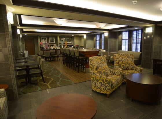 Hampton Inn Warsaw is a family friendly hotel in Warsaw, Indiana (IN)