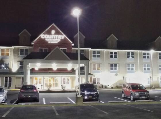 Country Inn & Suites by Radisson, Chambersburg, PA is a family friendly hotel in Chambersburg, Pennsylvania (PA)