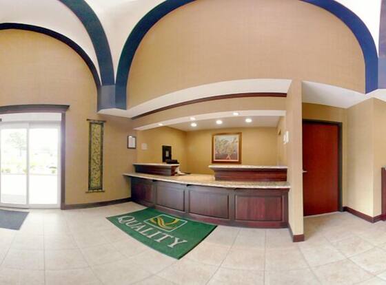 Quality Inn & Suites is a family friendly hotel in Meriden, Connecticut (CT)