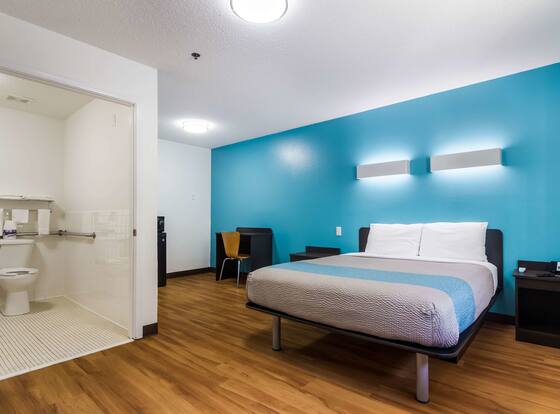Motel 6 Gulf Shores, AL is a family friendly hotel in Gulf Shores, Alabama (AL)