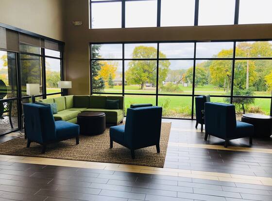 Comfort Suites South is a family friendly hotel in Elkhart, Indiana (IN)