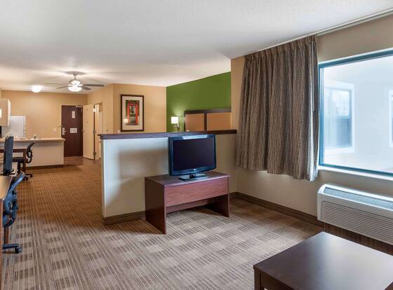 Extended Stay America Suites Minneapolis Maple Grove is a family friendly hotel in Maple Grove, Minnesota (MN)