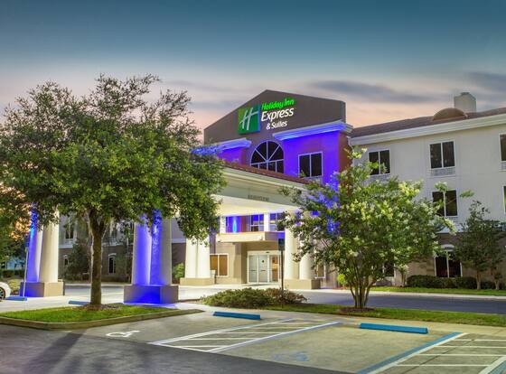 Holiday Inn Express Hotel & Suites Silver Springs - Ocala by IHG is a family friendly hotel in Silver Springs, Florida (FL)