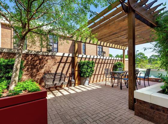 Hilton Garden Inn Mobile West I-65/Airport Blvd is a family friendly hotel in Mobile, Alabama (AL)