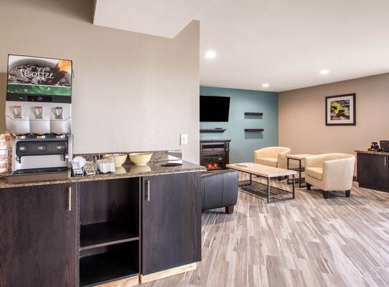 Quality Inn Madison West Near University Area is a family friendly hotel in Madison, Wisconsin (WI)