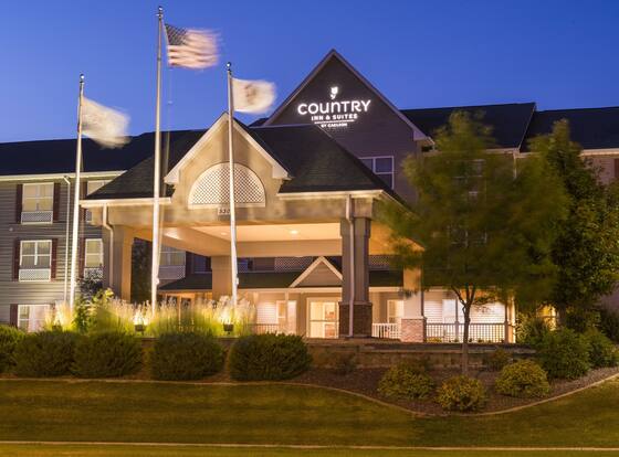 Country Inn & Suites by Radisson, Peoria North, IL is a family friendly hotel in Peoria, Illinois (IL)