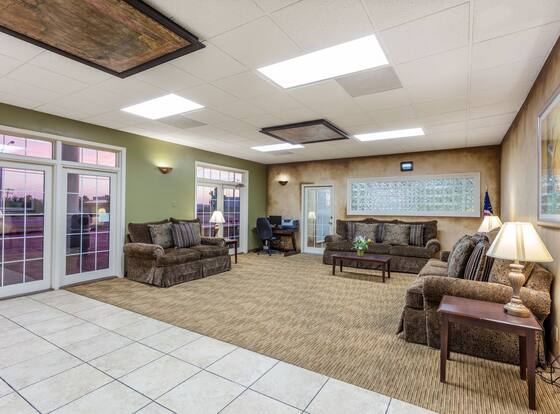 Angel Inn Near IMAX, a Travelodge by Wyndham is a family friendly hotel in Branson, Missouri (MO)