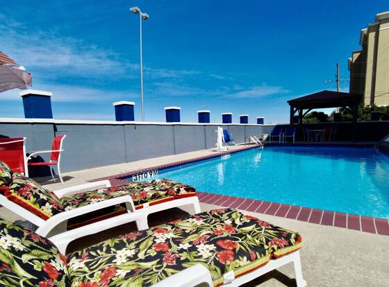 Days Inn & Suites by Wyndham Thibodaux is a family friendly hotel in Thibodaux, Louisiana (LA)