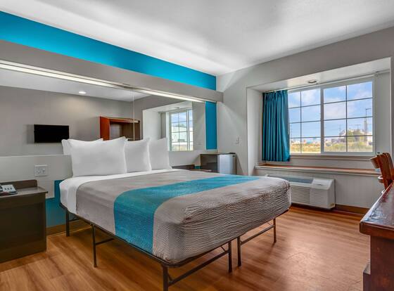 Motel 6 Idaho Falls, ID - Snake River is a family friendly hotel in Idaho Falls, Idaho (ID)