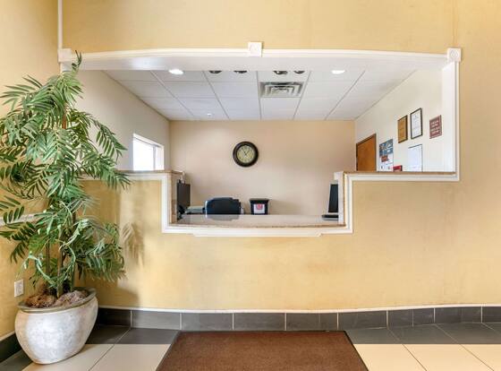 Econo Lodge is a family friendly hotel in Eutaw, Alabama (AL)